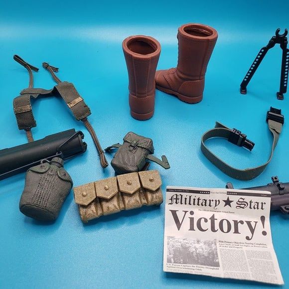 Lot of G I Joe Action Figure War Accessories Boots Gun Battle Gear Army Weapons - Picture 10 of 11